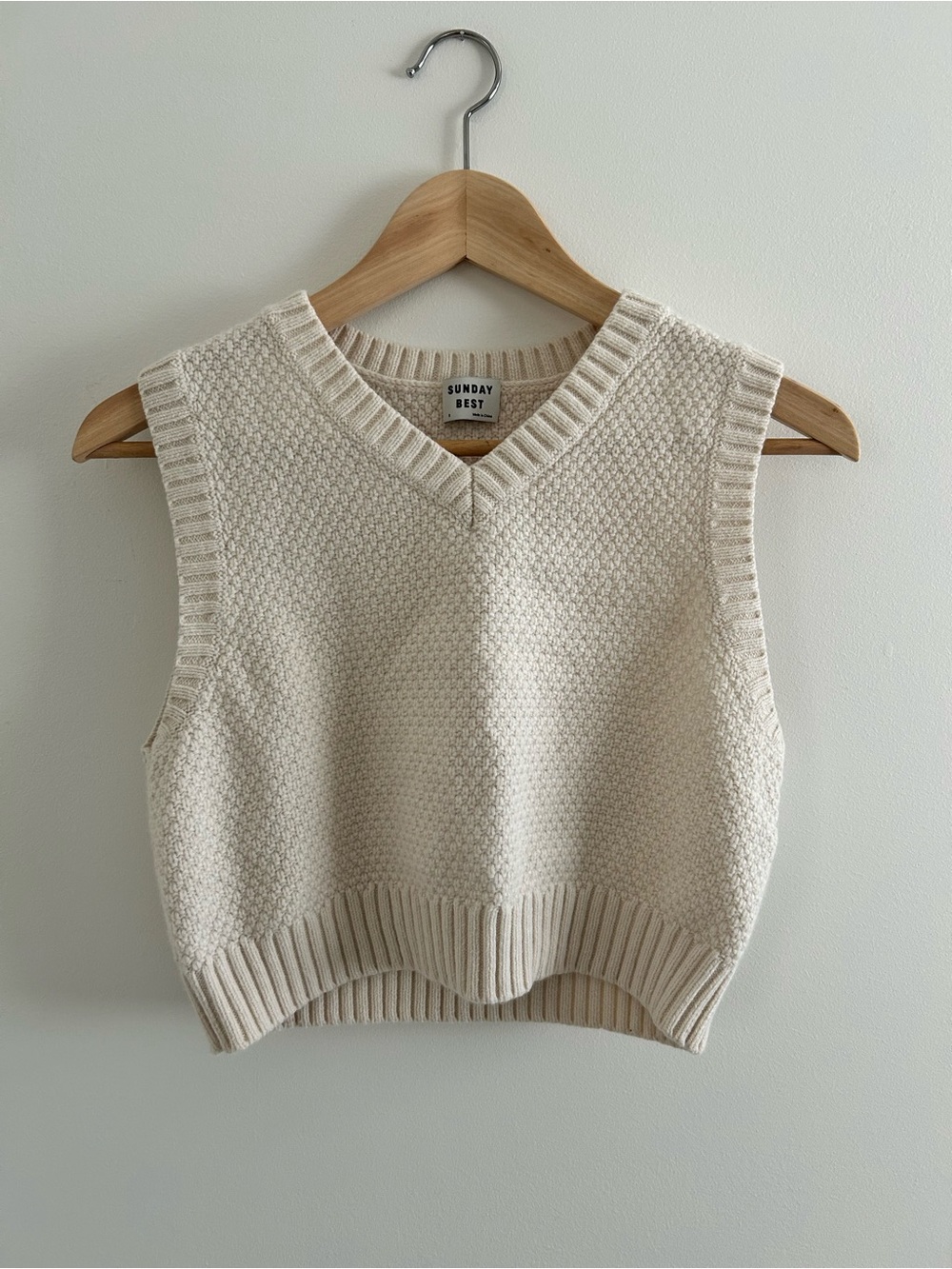 Aritzia Sunday Best cropped sweater vest in beige | wool blend | size small